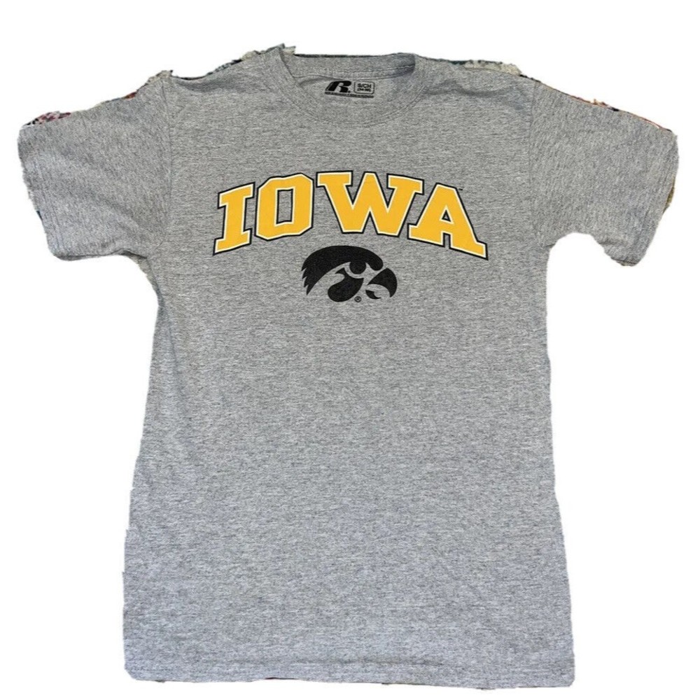 Iowa Hawkeye Shirt Child Small Gray Russell Athletics Crew Neck Short Sleeve